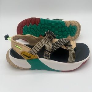 Brand new with tags Nike Oneonta Sandal Nature Trail Outdoors DJ6604-200